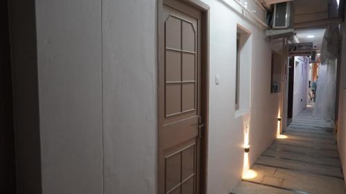 heart of pondy service apartment