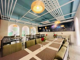 elegance inn