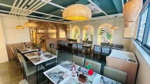 elegance inn