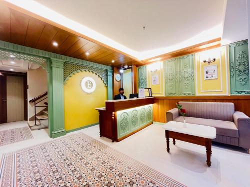Elegance Inn,,3 star