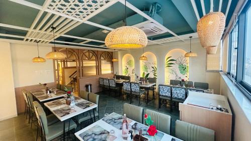 elegance inn