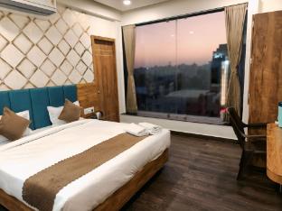 hotel vraj palace