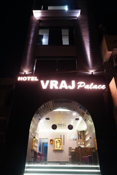 hotel vraj palace