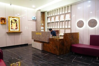 hotel vraj palace