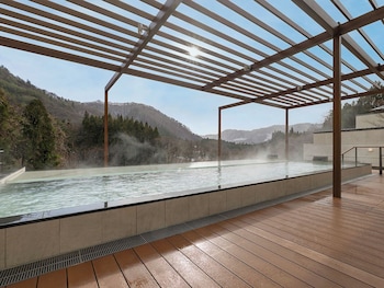 Ooedo Onsen Monogatari Premium Iwatehanamaki,,2 star