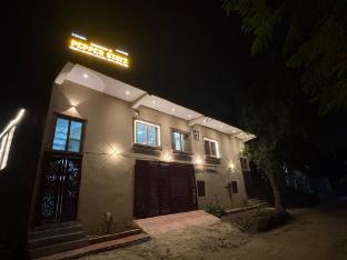 Pepper Stayz In Ayodhya Near Ramjanmabhoomi,,5 star