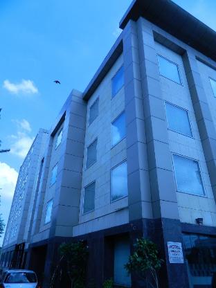 hotel the sea valley azure gurugram