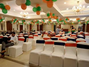 hotel the sea valley azure gurugram