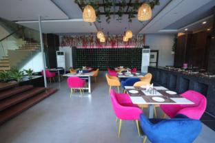hotel the sea valley azure gurugram