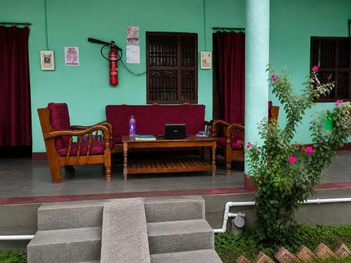 santosh lodge