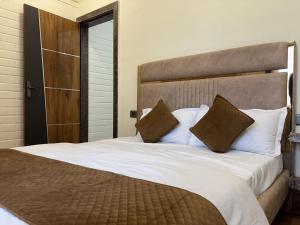hotel sacred roots