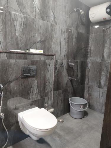 amaira studio living
