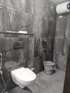 amaira studio living