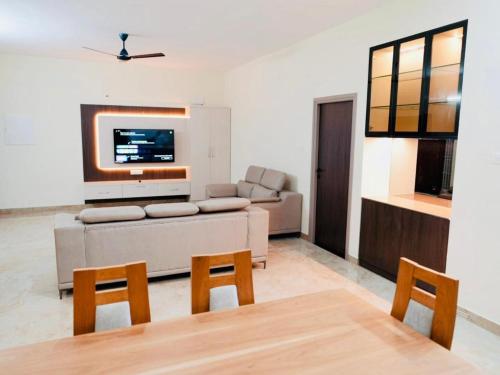 Amaira Studio Living,,4 star