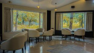 syna jungle resort shahdar