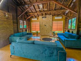 syna jungle resort shahdar