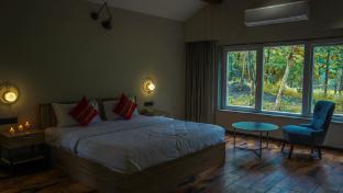 syna jungle resort shahdar