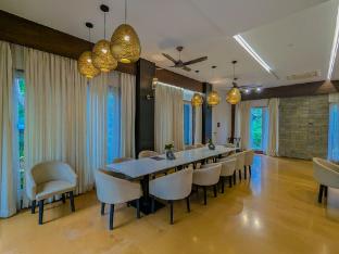 syna jungle resort shahdar