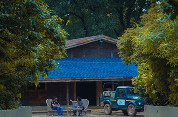 syna jungle resort shahdar