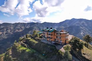 the cozy corner hilltop 360 view retreat