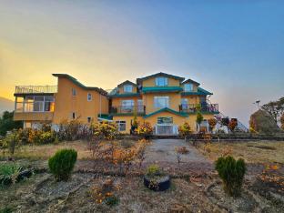 the cozy corner hilltop 360 view retreat