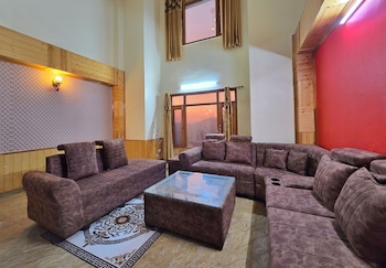 the cozy corner hilltop 360 view retreat