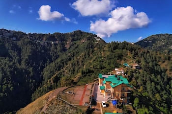 the cozy corner hilltop 360 view retreat