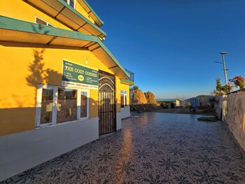 the cozy corner hilltop 360 view retreat