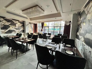 hotel bhagwati grand