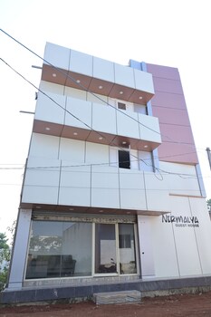 Nirmalya Guest House,,3 star