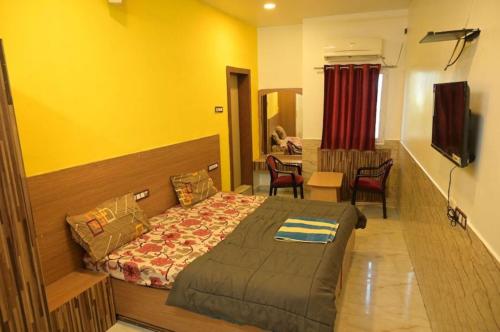 nirmalya guest house