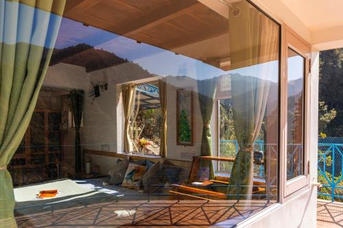liveaway mussoorie kempty by pack