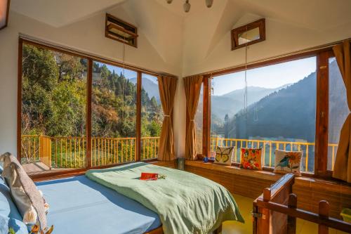 liveaway mussoorie kempty by pack