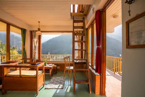 liveaway mussoorie kempty by pack