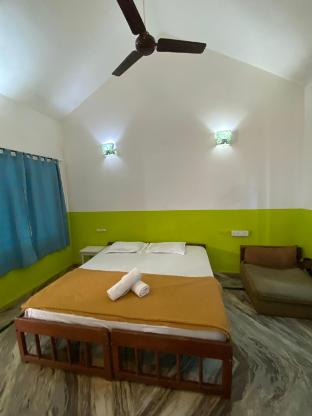 jungle hostel by mango tree
