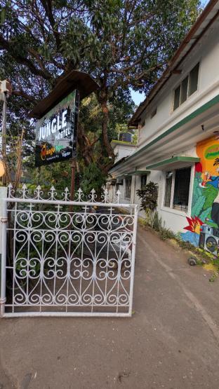jungle hostel by mango tree