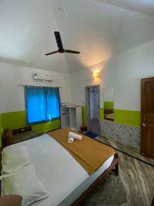 jungle hostel by mango tree