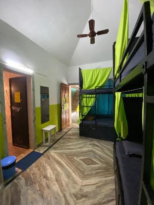 jungle hostel by mango tree