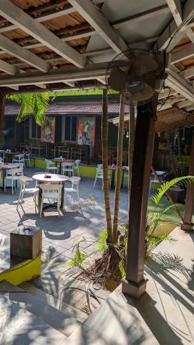 jungle hostel by mango tree