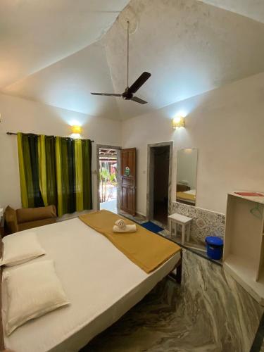 jungle hostel by mango tree