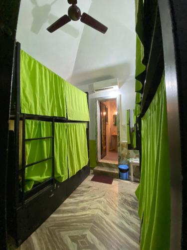 jungle hostel by mango tree