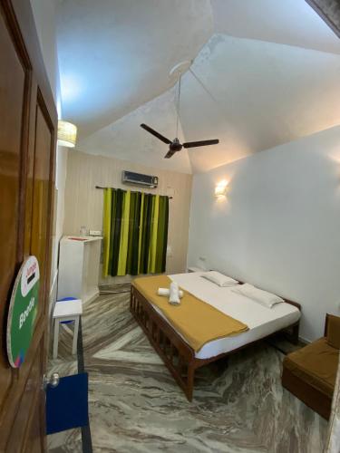 jungle hostel by mango tree