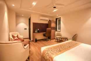 madhuram inn