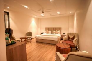 madhuram inn