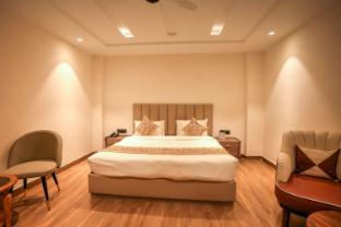 madhuram inn