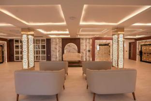 madhuram inn