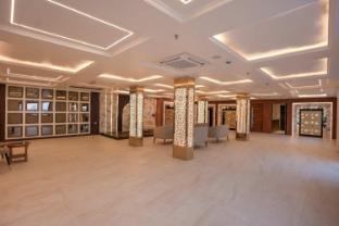 madhuram inn