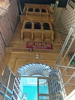 fort view palace