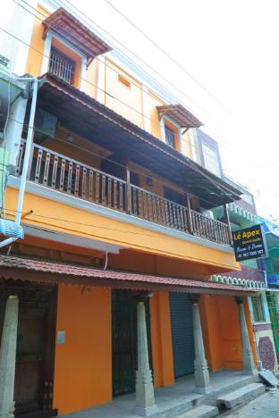 le apex hostel