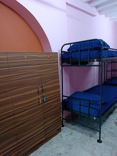 le apex hostel